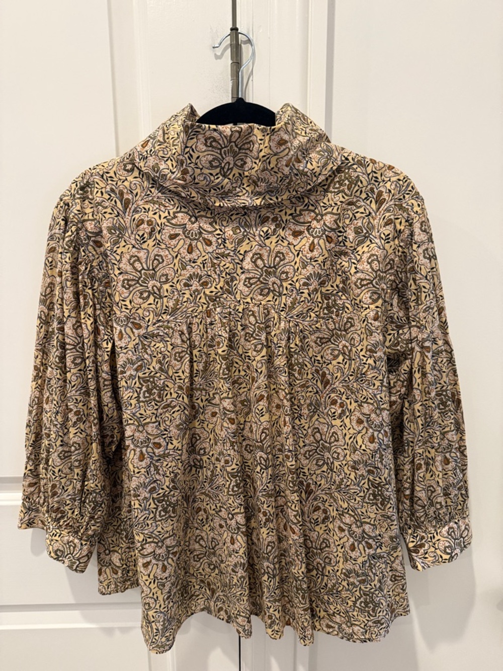 Banana Republic Reverse Western Shirt Size L Beige Floral Paisley NWOT